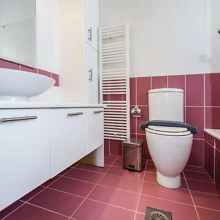 Sleeps 6 Pool Air Con Wifi Vila Menegata